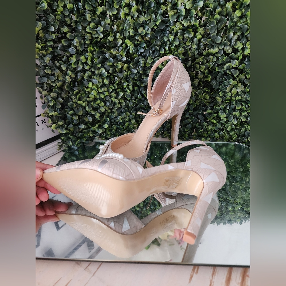 Geometric Pattern Ankle Strap Heel - image 5